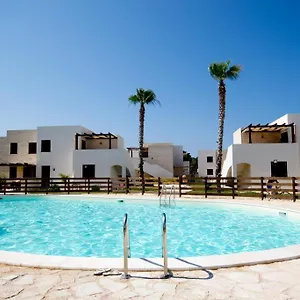 https://lido-burrone-homebeach.sicilyhotelsitaly.net