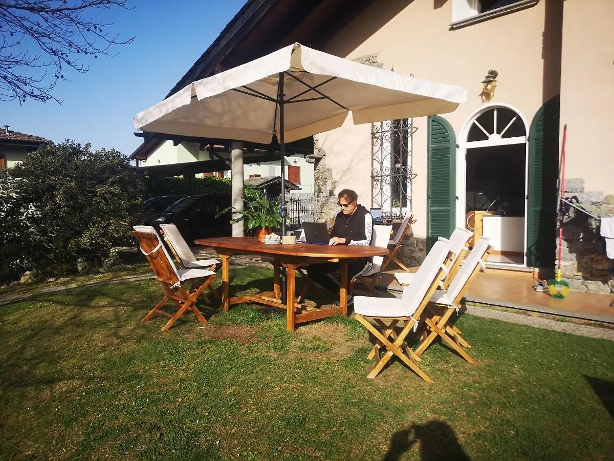 Al Chiar Di Luna B&B Valtellina Chiuro Italië